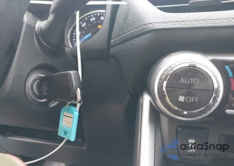 2021 Toyota Rav4 Hybrid Le z USA, uszkodzony, nr VIN 4T3LWRFV9MU045460